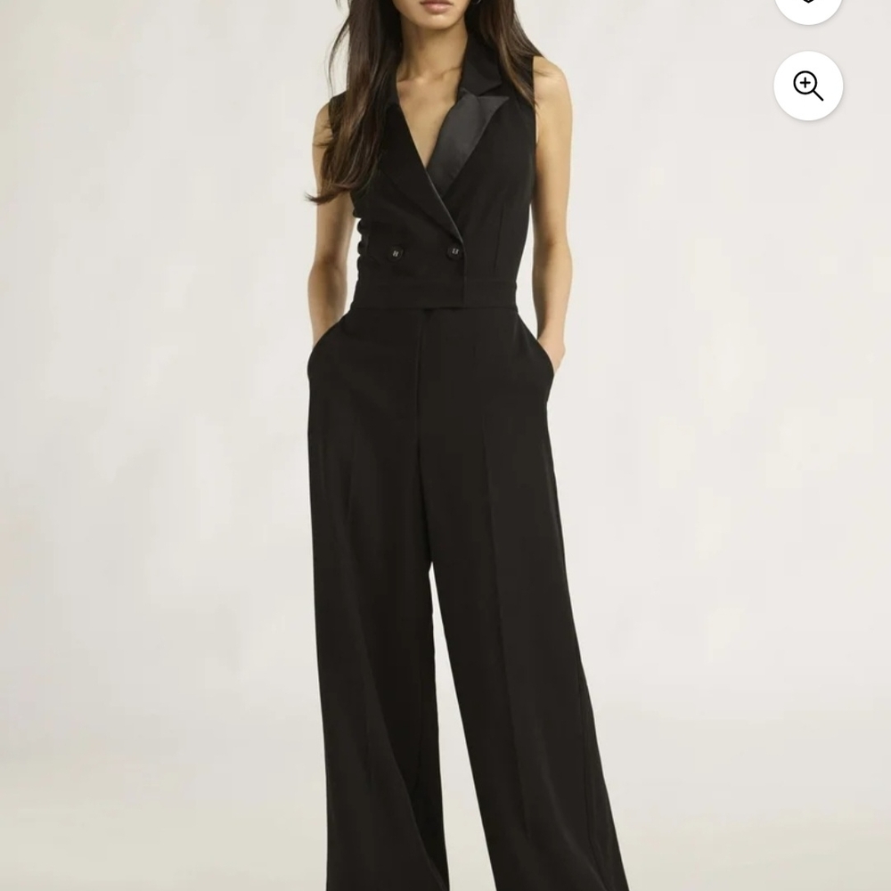 Elegant Black Sleeveless Jumpsuit 16-18